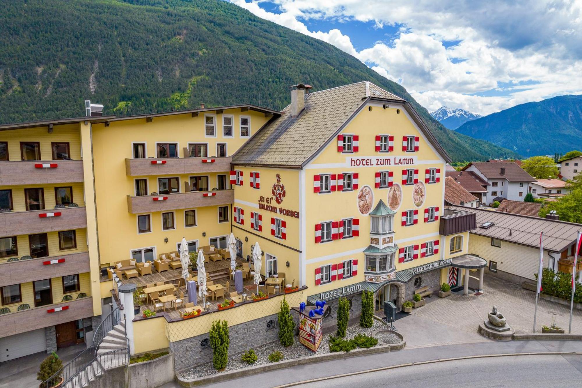 Hotel Zum Lamm Tarrenz Εξωτερικό φωτογραφία