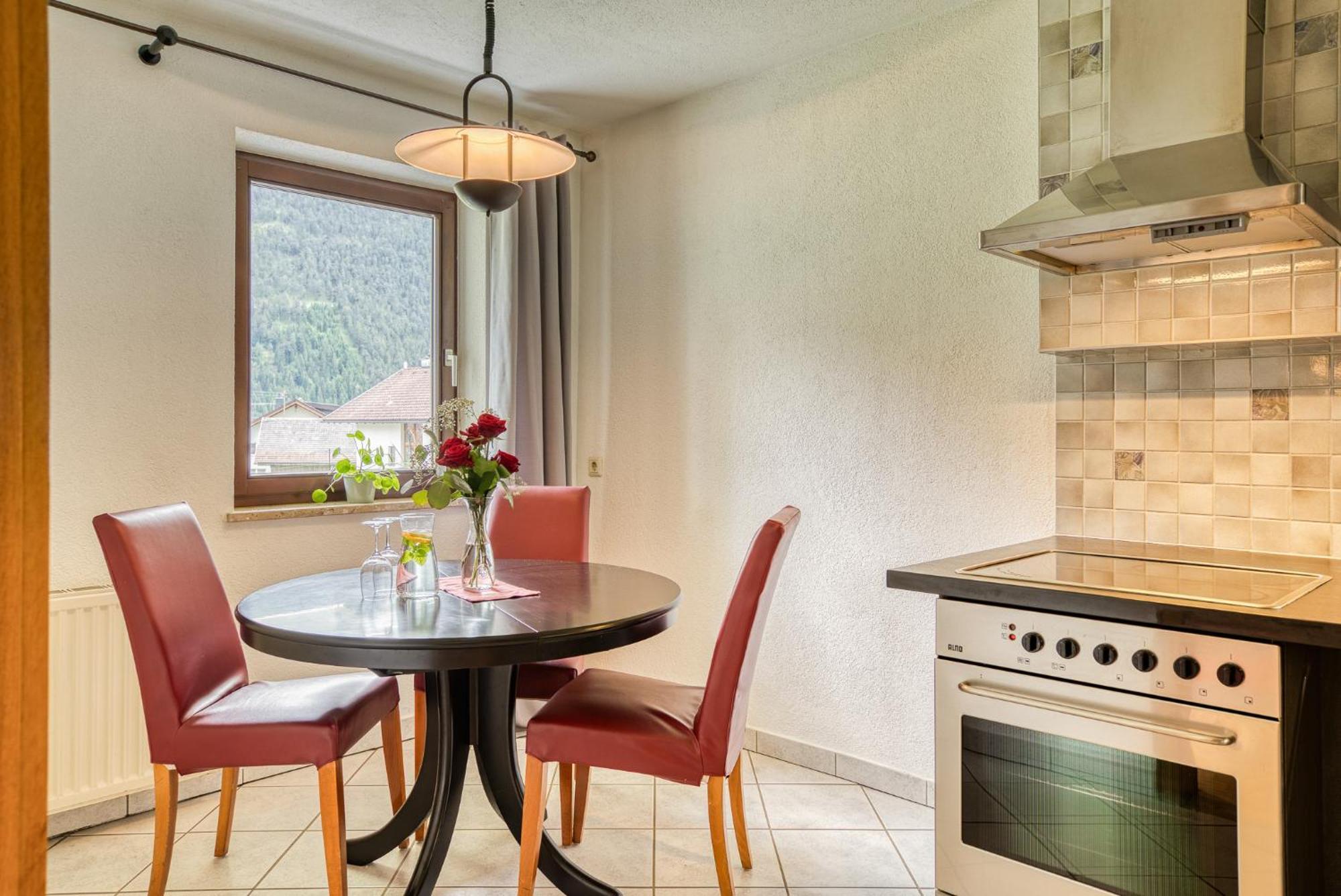 Hotel Zum Lamm Tarrenz Εξωτερικό φωτογραφία
