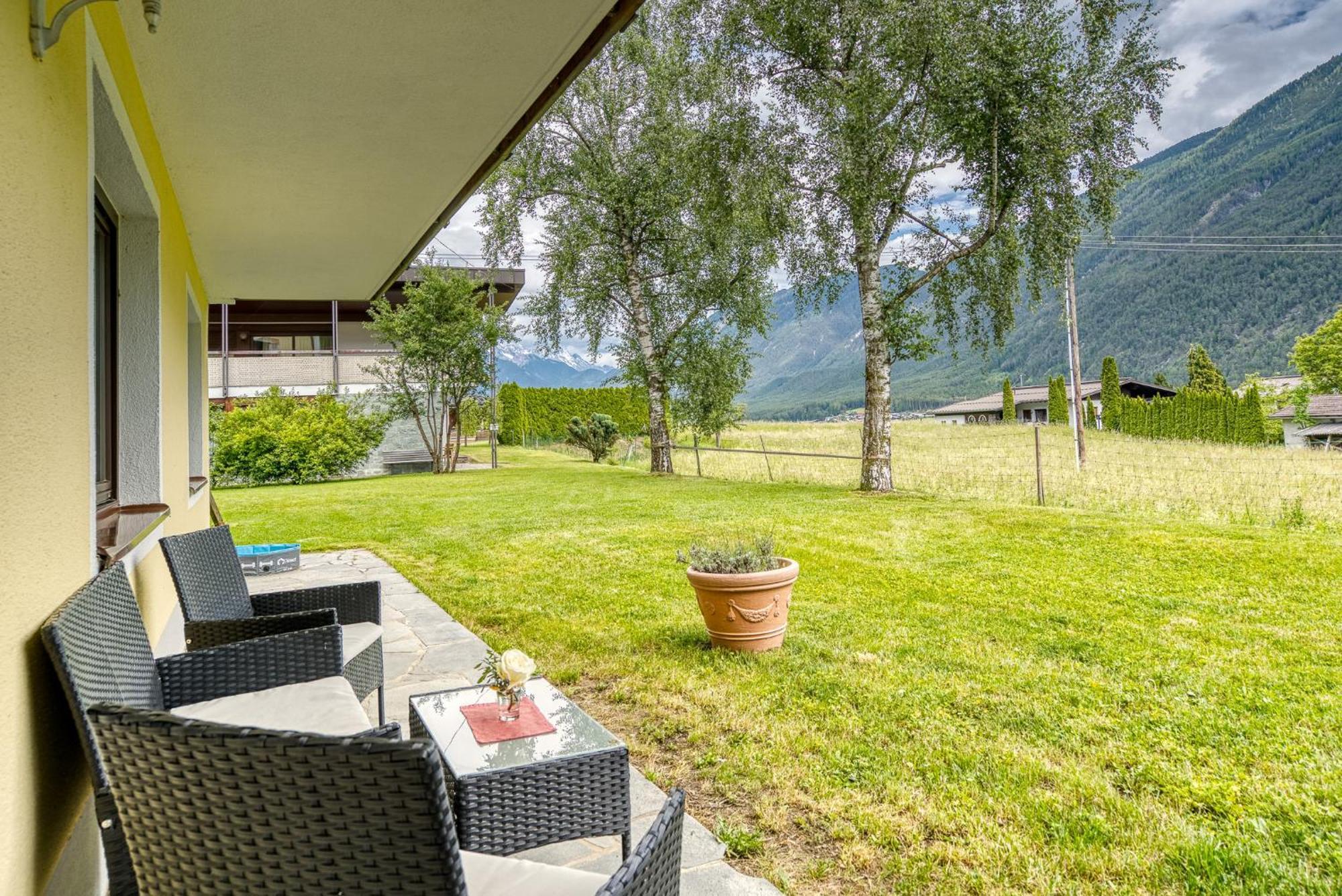 Hotel Zum Lamm Tarrenz Εξωτερικό φωτογραφία
