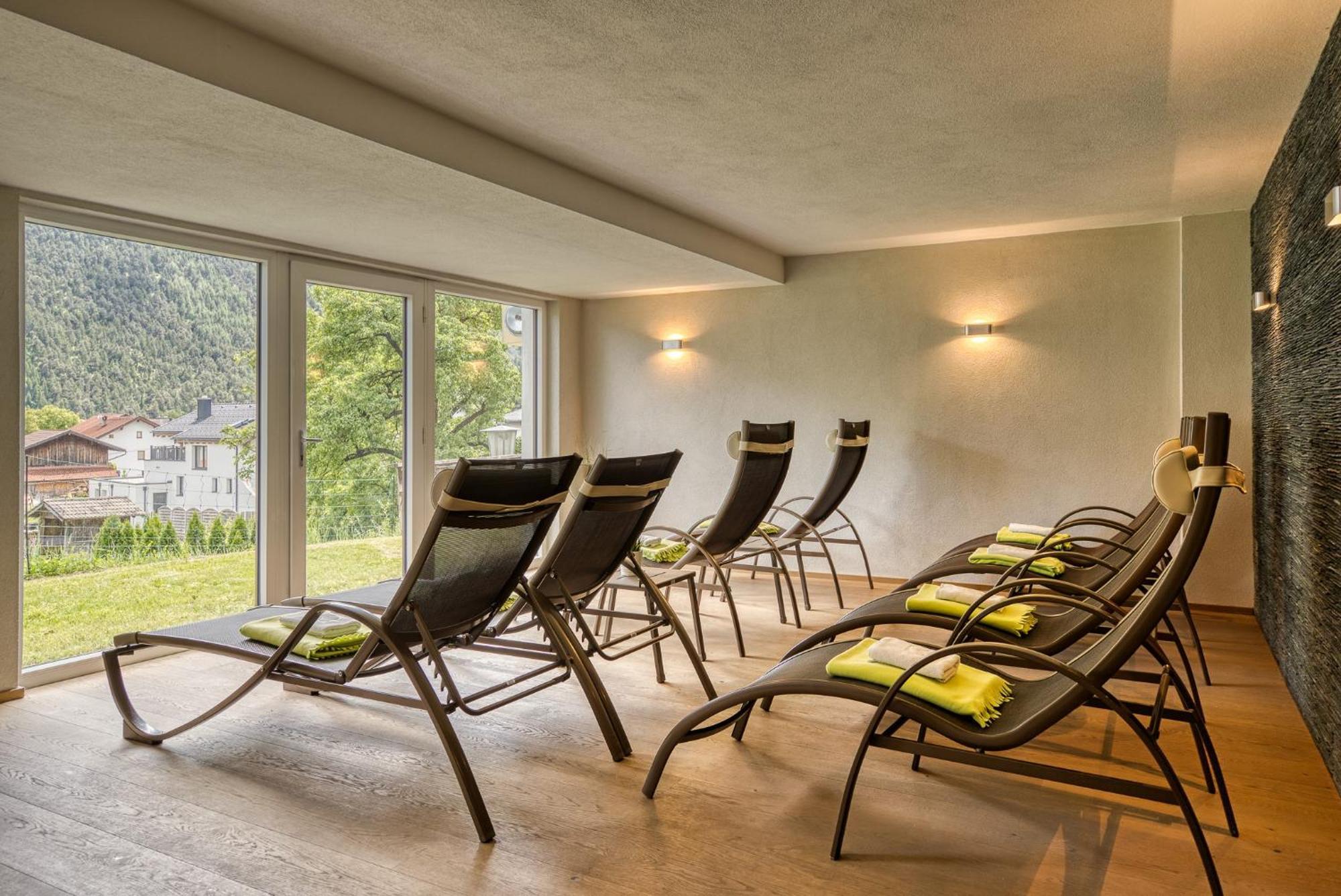 Hotel Zum Lamm Tarrenz Εξωτερικό φωτογραφία