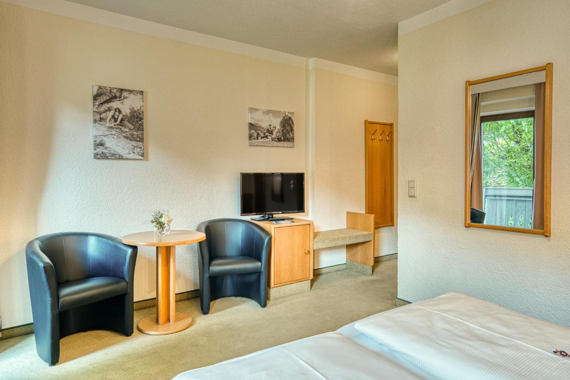 Hotel Zum Lamm Tarrenz Εξωτερικό φωτογραφία
