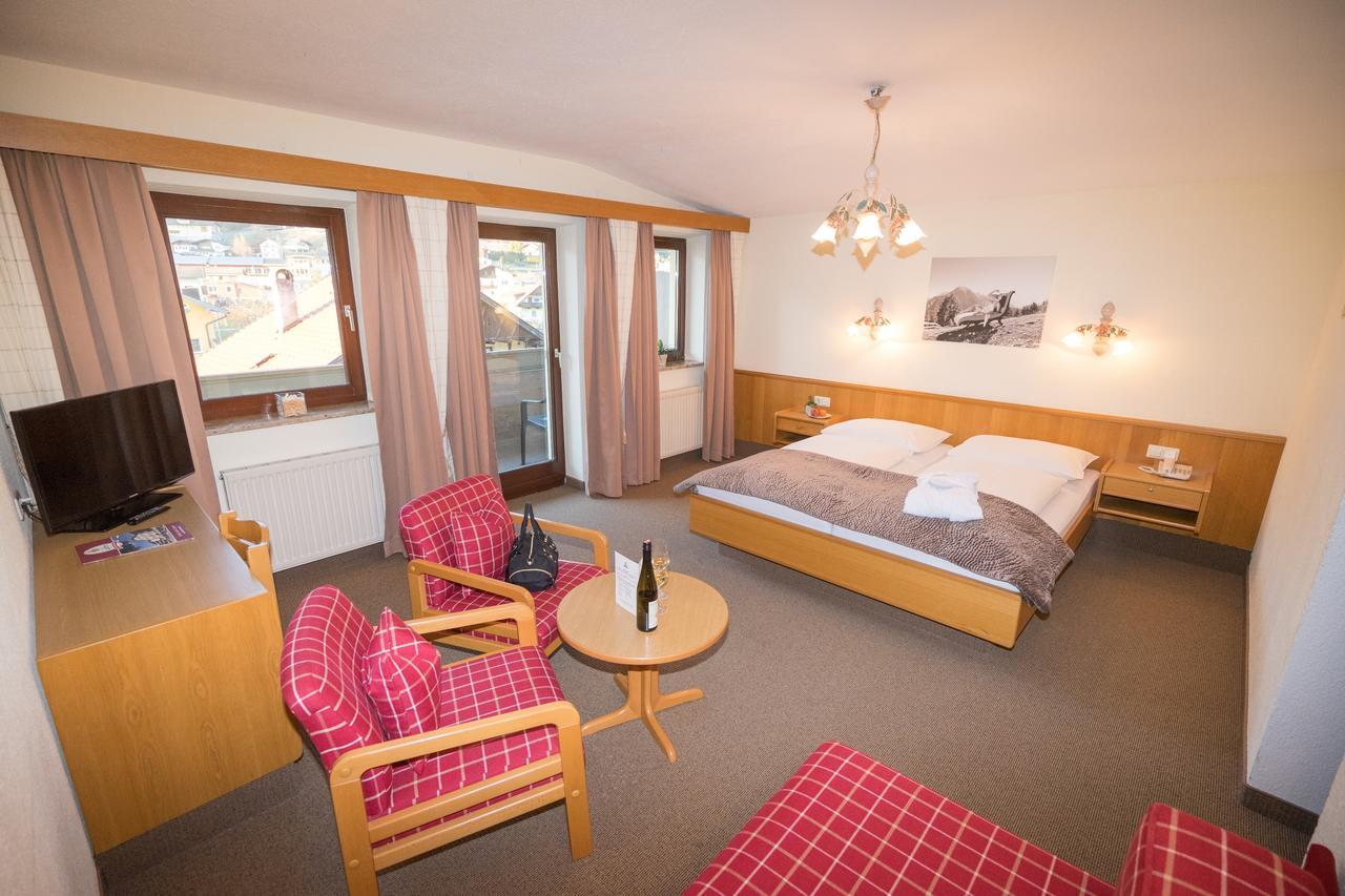 Hotel Zum Lamm Tarrenz Εξωτερικό φωτογραφία